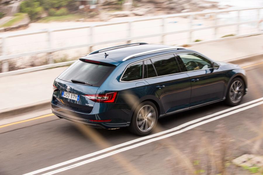  Skoda Superb Wagon 2016 года  (фото 4 из 24)